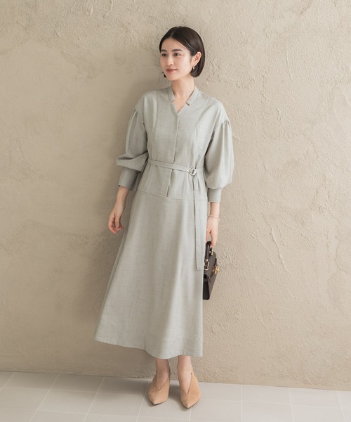 URBAN RESEARCH ROSSO WOMEN（アーバンリサーチ　ロッソ）の「ボリュームスリーブウエストマークワンピース（ワンピース・レディース・ネイビー/モカ/ライトベージュ・36/38）」の16枚目の写真