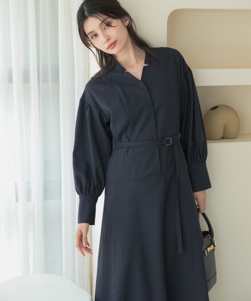 URBAN RESEARCH ROSSO WOMEN（アーバンリサーチ　ロッソ）の「ボリュームスリーブウエストマークワンピース（ワンピース・レディース・ネイビー/モカ/ライトベージュ・36/38）」の19枚目の写真