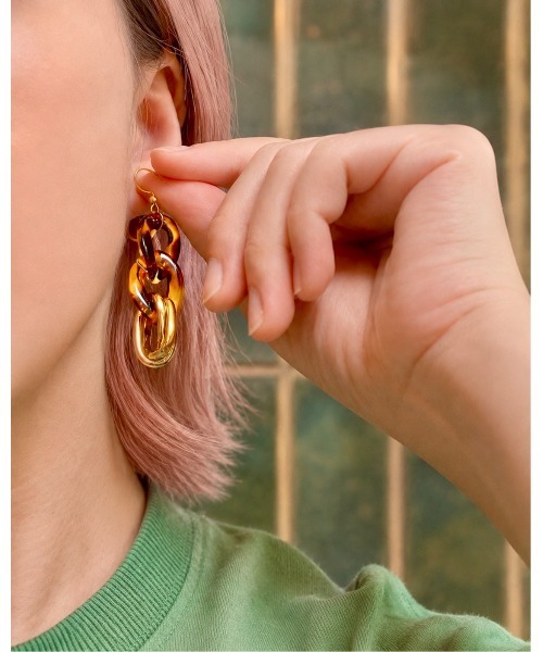 tone(トーン)の「【Flower】【アレルギー対応】アクリルチェーンピアス(MA)(ピアス(両耳用)・レディース・ゴールド・FREE)」の4枚目の写真