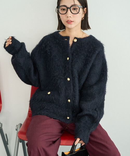 FREAK'S STORE(フリークスストア)の「限定展開 ミックスシャギー 金ボタン ニット カーディガン(カーディガン/ボレロ・レディース・ナチュラル/グレー/ブラウン/ネイビー/ブラック・フリ-)」の15枚目の写真