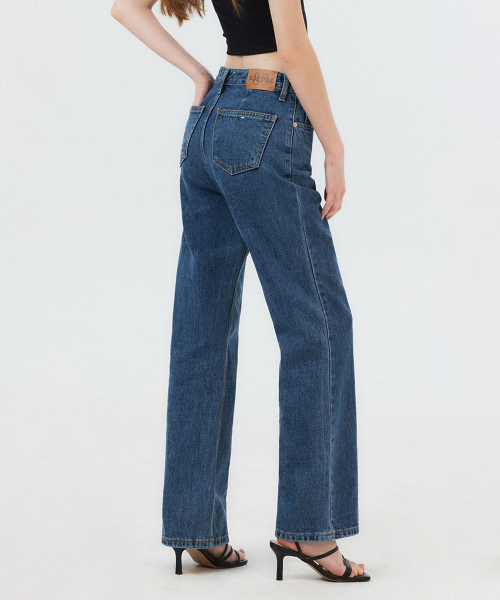 FORTYFOUR（フォーティフォー）の「[W] エッセンシャルストレートデニムパンツ（デニムパンツ・レディース・ライトブルー/スカイブルー/ダークブルー・SMALL/MEDIUM/LARGE）」の9枚目の写真