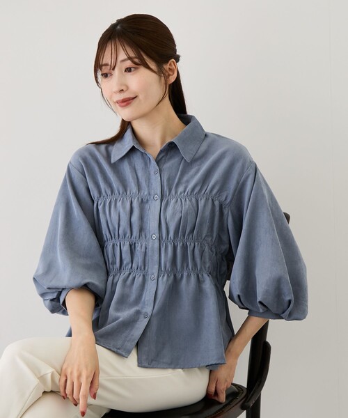 Jayro(ジャイロ)の「マイクロコールシャーリングブラウス(ベスト・レディース・ブルー系その他4/チャコールグレー/ベージュ・M)」の1枚目の写真