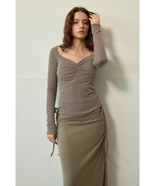 ALEXIA STAM（アリシアスタン）の「Gathered Off-Shoulder Top /オフショルギャザートップス（Tシャツ/カットソー・レディース・ブラウン/チャコールグレー/ホワイト・M/S/L）」の17枚目の写真