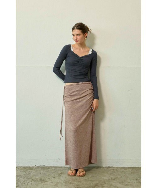 ALEXIA STAM（アリシアスタン）の「Gathered Off-Shoulder Top /オフショルギャザートップス（Tシャツ/カットソー・レディース・ブラウン/チャコールグレー/ホワイト・M/S/L）」の9枚目の写真