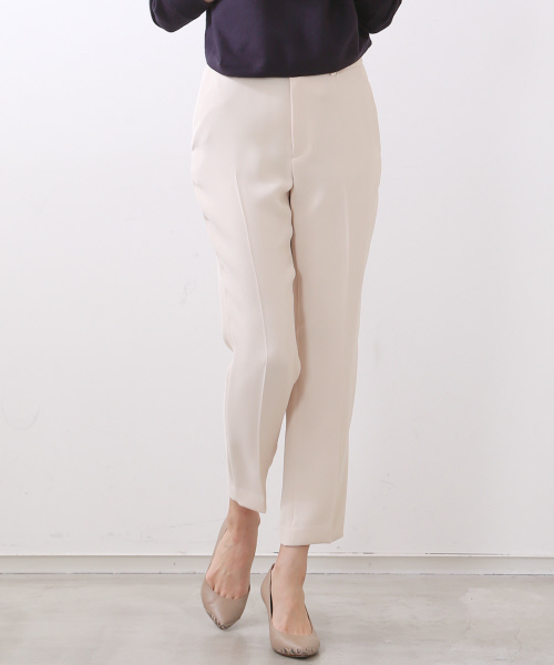 FONCE(フォンセ)の「ノータックテーパードパンツ(その他パンツ・レディース・ダークネイビー/ベージュ/コーラル・34/38/36)」の1枚目の写真