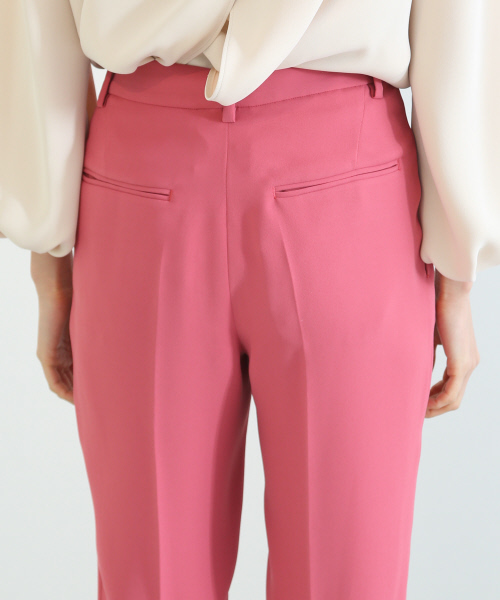 FONCE(フォンセ)の「ノータックテーパードパンツ(その他パンツ・レディース・ダークネイビー/ベージュ/コーラル・34/38/36)」の7枚目の写真