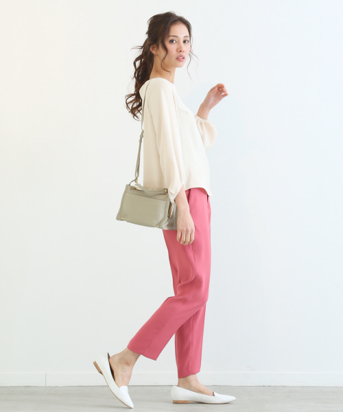 FONCE(フォンセ)の「ノータックテーパードパンツ(その他パンツ・レディース・ダークネイビー/ベージュ/コーラル・34/38/36)」の11枚目の写真