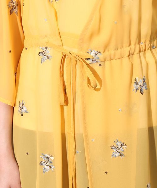 ROPE' PICNIC（ロペピクニック）の「フラワークロスステッチ刺繍ガウン（ワンピース・レディース・ブラック/イエロー/ホワイト・38）」の12枚目の写真