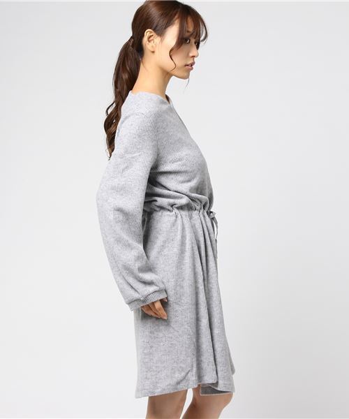 GeeRA（ジーラ）の「【オススメ！】凹凸ニットソーウェストゆったりワンピース（ワンピース・レディース・ブラック/杢グレー/ピンクベージュ・MEDIUM/LARGE/X-LARGE/XX-LARGE）」の4枚目の写真