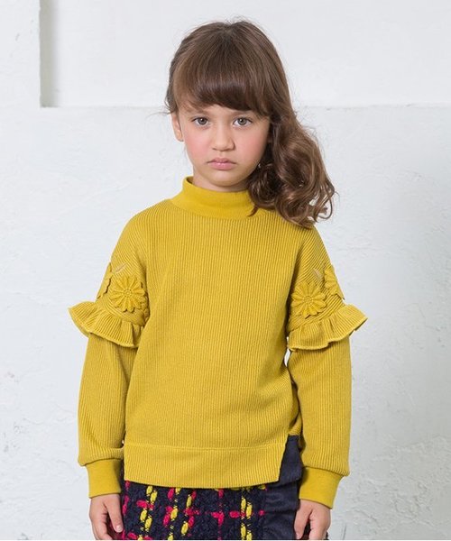 apres les cours（アプレレクール）の「肩flowerモチーフトレーナー(機能性)（スウェット・キッズ・ピンク/マスタード/パープル・100/110/120/130/140/80/90）」の2枚目の写真