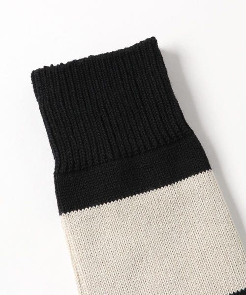 MHL.（エムエイチエル）の「WIDE STRIPE SOCK（ソックス/靴下・レディース・ホワイト/ブラック/オリーブ・FREE）」の5枚目の写真