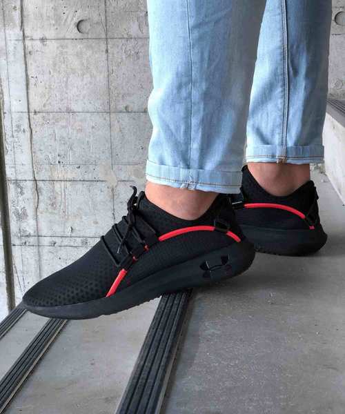 UNDER ARMOUR（アンダーアーマー）の「メンズ ランニングシューズ / レールフィット1 Dフィット（スニーカー・メンズ・ブラック/コーラル/チャコールグレー×ブラック/ホワイト×ホワイト/アーミー/ミックスグレー・25.5/29.5/25/29/28.5/28/27.5/27/26.5/26/30/25.0/26.0/27.0/28.0/29.0）」の9枚目の写真