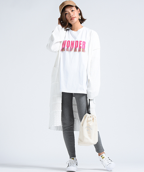 LIPSTAR（リップスター）の「フリンジWONDERロゴ刺繍Tシャツ（Tシャツ/カットソー・レディース・オフホワイト/ブラック/ベージュ・M）」の12枚目の写真