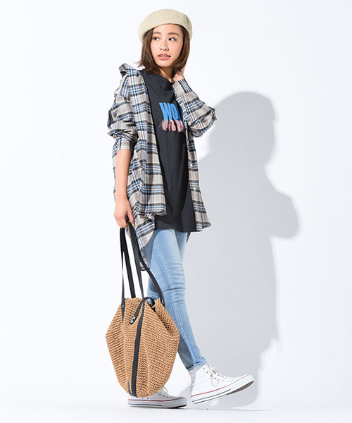 LIPSTAR（リップスター）の「フリンジWONDERロゴ刺繍Tシャツ（Tシャツ/カットソー・レディース・オフホワイト/ブラック/ベージュ・M）」の18枚目の写真