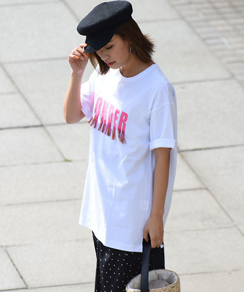 LIPSTAR（リップスター）の「フリンジWONDERロゴ刺繍Tシャツ（Tシャツ/カットソー・レディース・オフホワイト/ブラック/ベージュ・M）」の21枚目の写真