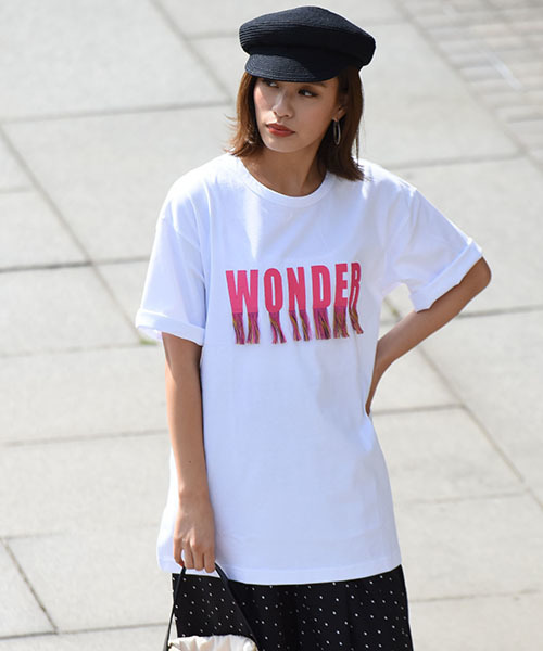 LIPSTAR（リップスター）の「フリンジWONDERロゴ刺繍Tシャツ（Tシャツ/カットソー・レディース・オフホワイト/ブラック/ベージュ・M）」の22枚目の写真