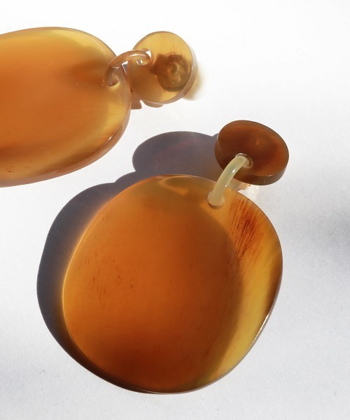 TODAYFUL（トゥデイフル）の「バッファローンプレートイアリング（イヤリング・レディース・ブラウン・FREE）」の4枚目の写真