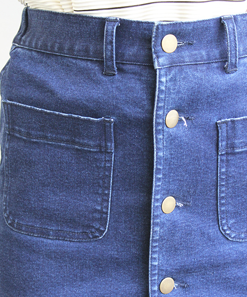 Chico（チコ）の「前開きデニムタイトSK（デニムスカート・レディース・ネイビー・FREE）」の6枚目の写真