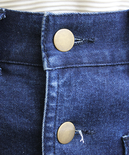 Chico（チコ）の「前開きデニムタイトSK（デニムスカート・レディース・ネイビー・FREE）」の3枚目の写真