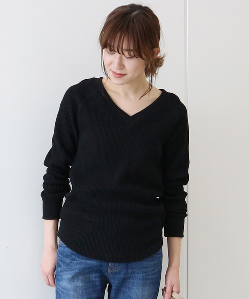 AMERICAN HOLIC（アメリカンホリック）の「度詰めワッフルVネックカットプルオーバー（Tシャツ/カットソー・レディース・ブラック/オフホワイト/ベージュ系その他2・M/L）」の2枚目の写真