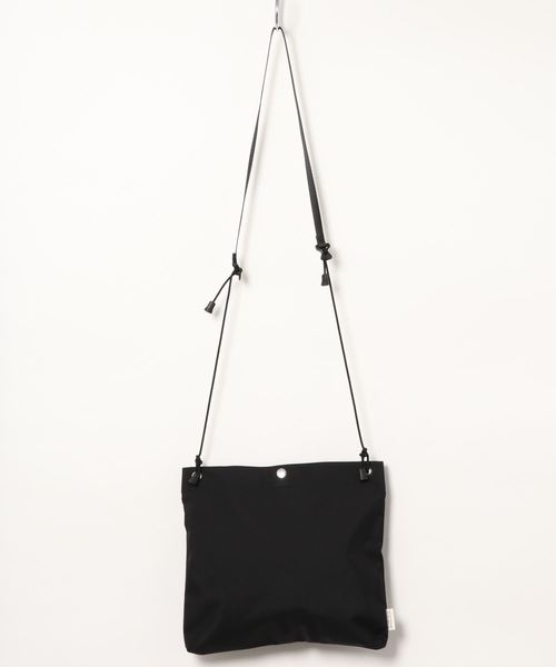 NUNC（ヌンク）の「【NUNC】3LAYER SACOCHE（ボディバッグ/ウエストポーチ・メンズ・ブラック/ベージュ・FREE）」の16枚目の写真