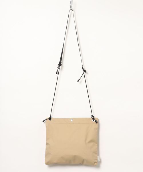 NUNC（ヌンク）の「【NUNC】3LAYER SACOCHE（ボディバッグ/ウエストポーチ・メンズ・ブラック/ベージュ・FREE）」の15枚目の写真