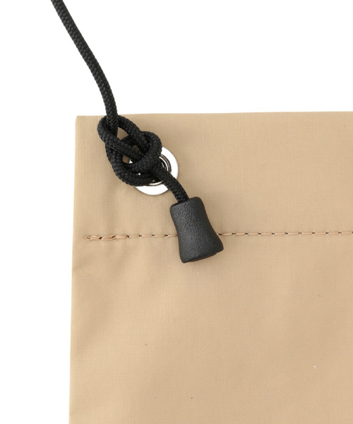 NUNC（ヌンク）の「【NUNC】3LAYER SACOCHE（ボディバッグ/ウエストポーチ・メンズ・ブラック/ベージュ・FREE）」の13枚目の写真