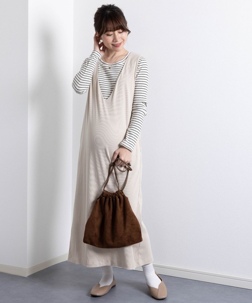 SweetMommy（スウィートマミー）の「しっかりコットンリブ素材 シンプル授乳服トップス（マタニティウェア/グッズ・レディース・ブラック/アイボリー/オフホワイト/ホワイト×グレー/ホワイト×ブラック・L/M）」の21枚目の写真