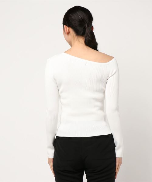 ENVYM（アンビー）の「カッティングアシメＫＮＩＴ（ニット/セーター・レディース・ベージュ/ブラック/ホワイト・FREE）」の4枚目の写真