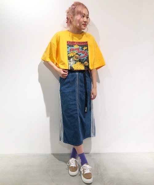 Candy Stripper（キャンディストリッパー）の「CANDY SPACE WARS BIG Tシャツ（Tシャツ/カットソー・レディース・ブラック/オフホワイト/イエロー/ブルー・2）」の4枚目の写真