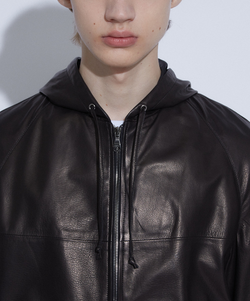 EMMETI（エンメティ）の「【EMMETI】 BILL ZIP フードブルゾン