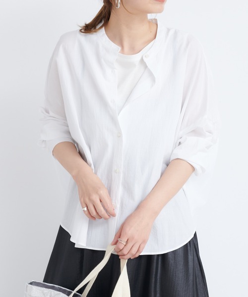 DouDou（ドゥドゥ）の「バックギャザーブラウス（シャツ/ブラウス・レディース・オフホワイト/ブラック/ベージュ・FREE）」の2枚目の写真