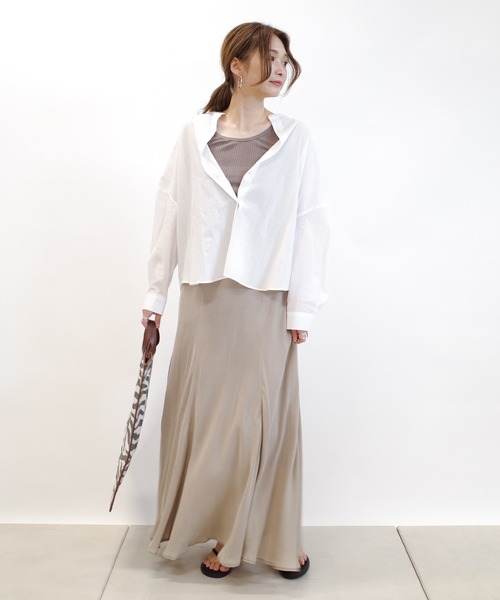 DouDou（ドゥドゥ）の「バックギャザーブラウス（シャツ/ブラウス・レディース・オフホワイト/ブラック/ベージュ・FREE）」の5枚目の写真