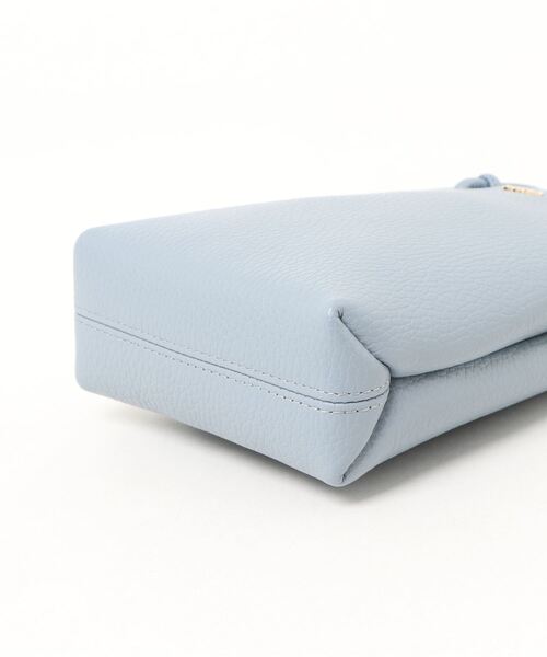 FURLA エッセンシャルミニ ヴァーティカルクロスボディバッグ フルラ ブルー FURLA（フルラ）の「エッセンシャル ミニ ヴァーティカル クロスボディ