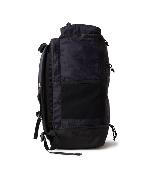 NEW ERA（ニューエラ）の「ニューエラ ボックスパック ラージ 46L（バックパック/リュック・メンズ・ブラック/ネイビー/ブラック系その他/ブラック系その他2/ネイビー系/ストーン・FREE）」の17枚目の写真