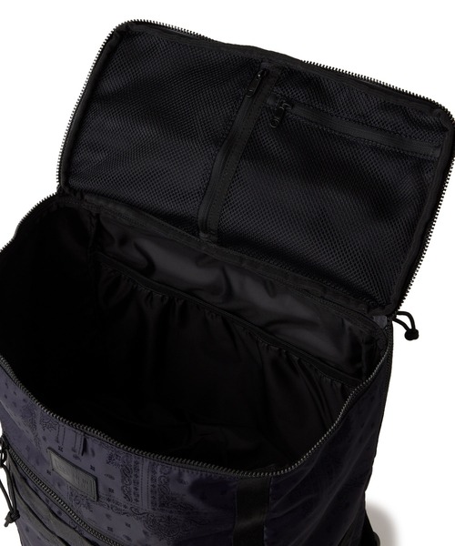 NEW ERA（ニューエラ）の「ニューエラ ボックスパック ラージ 46L（バックパック/リュック・メンズ・ブラック/ネイビー/ブラック系その他/ブラック系その他2/ネイビー系/ストーン・FREE）」の19枚目の写真