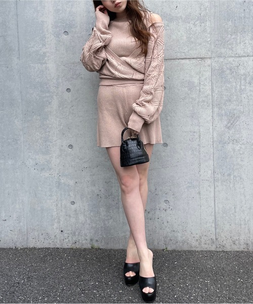 SPIRALGIRL（スパイラルガール）の「透かし編みニットセットアップ（ワンピース・レディース・ブラック/ベージュ/グリーン・FREE）」の3枚目の写真