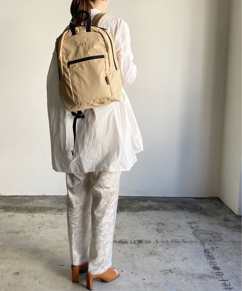 MEI（メイ）の「ST:MEI Trapezium Back Pack ノートパソコン対応　トラぺジウム バックパック（バックパック/リュック・レディース・ブラック/ベージュ/グリーン・FREE）」の4枚目の写真