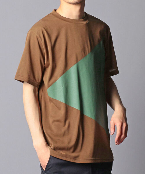 DESCENTE(デサント)の「【DESCENTE ddd/デサント ディーディーディー】DHURJA66 WALK T-SHIRT Tシャツ(Tシャツ/カットソー・メンズ・グレイッシュブルー/ベージュ/ブラウン・M/L)」の1枚目の写真