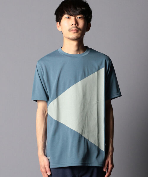 DESCENTE(デサント)の「【DESCENTE ddd/デサント ディーディーディー】DHURJA66 WALK T-SHIRT Tシャツ(Tシャツ/カットソー・メンズ・グレイッシュブルー/ベージュ/ブラウン・M/L)」の4枚目の写真