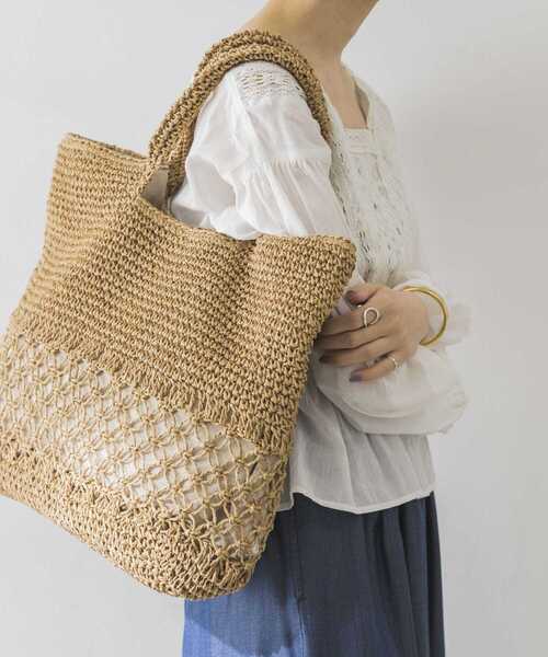 URBAN RESEARCH（アーバンリサーチ）の「ペーパートートバッグ（トートバッグ・レディース・ナチュラル/ブラック・-）」の3枚目の写真