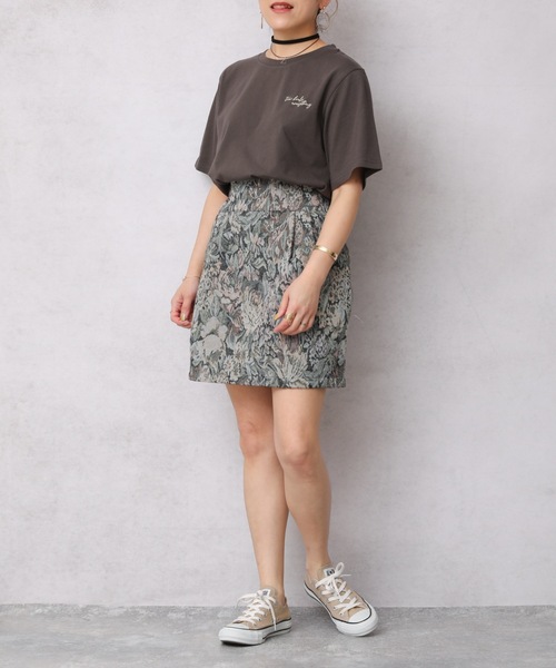 ap retro（アプレトロ）の「Backレタリングプリント半袖Tシャツ【ZOZO限定アイテム】（Tシャツ/カットソー・レディース・オフホワイト/チャコールグレー・FREE）」の22枚目の写真