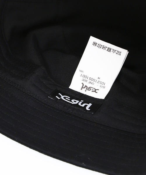 X-girl（エックスガール）の「MILLS LOGO BUCKET HAT（ハット・レディース・ホワイト/ブラック/グリーン・ONE SIZE）」の8枚目の写真