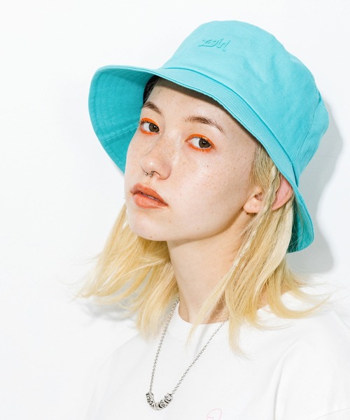 X-girl（エックスガール）の「MILLS LOGO BUCKET HAT（ハット・レディース・ホワイト/ブラック/グリーン・ONE SIZE）」の10枚目の写真