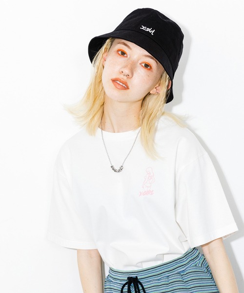 X-girl（エックスガール）の「MILLS LOGO BUCKET HAT（ハット・レディース・ホワイト/ブラック/グリーン・ONE SIZE）」の14枚目の写真