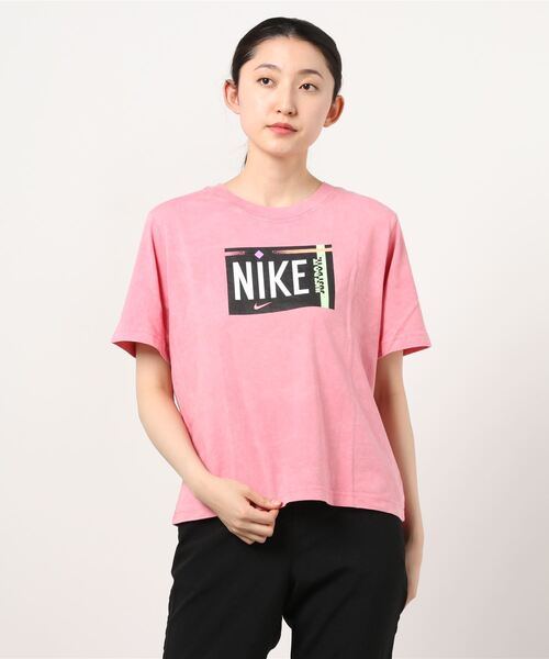 NIKE（ナイキ）の「ナイキ NIKE 半袖Tシャツ ナイキ ウィメンズ NSW ウォッシュ S/S Tシャツ（Tシャツ/カットソー・レディース・ブラック/ピンク/ラベンダー・S/M/L/XL）」の3枚目の写真