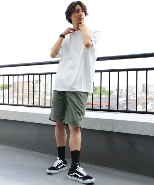 ８(eight)（エイト）の「10.2ozヘビーウェイトビッグＴシャツ（Tシャツ/カットソー・メンズ・オフホワイト/アイボリー/ブラック/オートミール/グレー/ピンク/グレイッシュベージュ/イエロー/サックスブルー/ラベンダー・MEDIUM/X-LARGE/LARGE）」の16枚目の写真