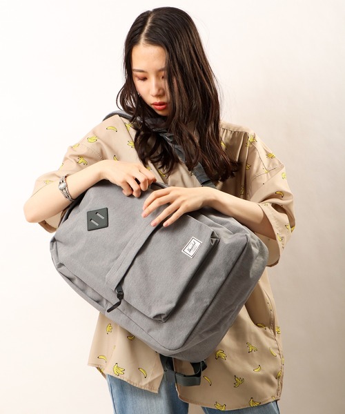 Herschel Supply（ハーシェルサプライ）の「Herschel Supply バックパック15PC収納 21.5L（バックパック/リュック・メンズ・グレー/カモフラージュ/ワイン・FREE）」の2枚目の写真