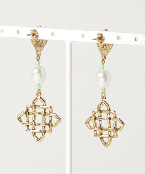 X-girl(エックスガール)の「GRID MOTIF EARRINGS(ピアス(両耳用)・レディース・シルバー/ゴールド・ONE SIZE)」の9枚目の写真