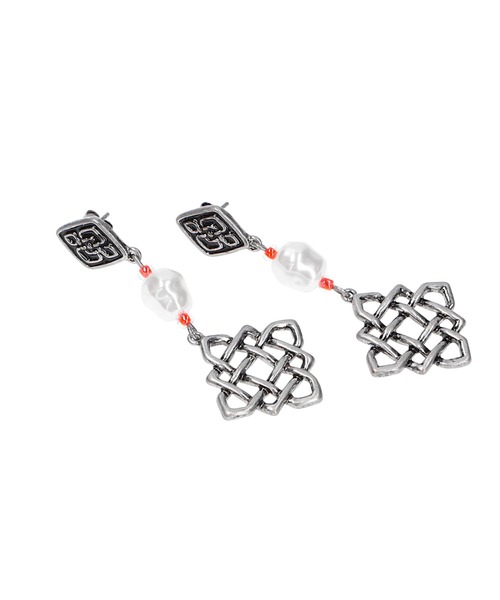 X-girl(エックスガール)の「GRID MOTIF EARRINGS(ピアス(両耳用)・レディース・シルバー/ゴールド・ONE SIZE)」の7枚目の写真